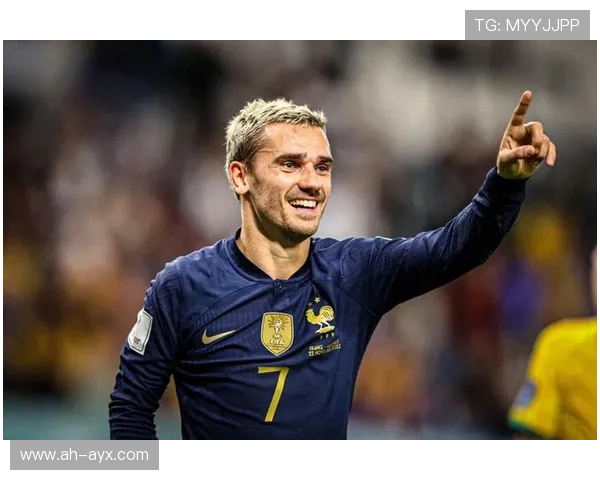 格列兹曼位置调整再度助力法国锋线，发挥多面手作用