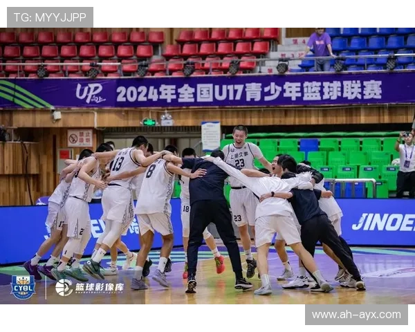 男篮奥运资格赛激战正酣，争夺激烈引关注