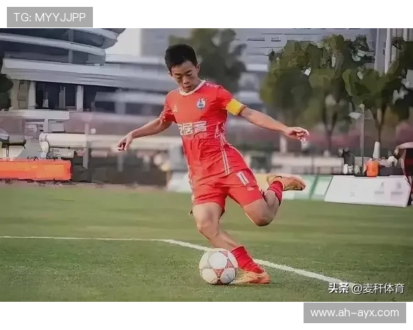 中国队转会欧洲引发关注,年轻球员迈出留洋第一步 中国队转会欧洲引发关注,年轻球员迈出留洋第一步